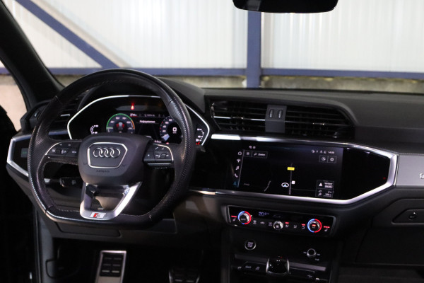 Audi Q3 Sportback 45 TFSI e 245 PK S-Line Edition PHEV, Panoramadak, Carplay, LED