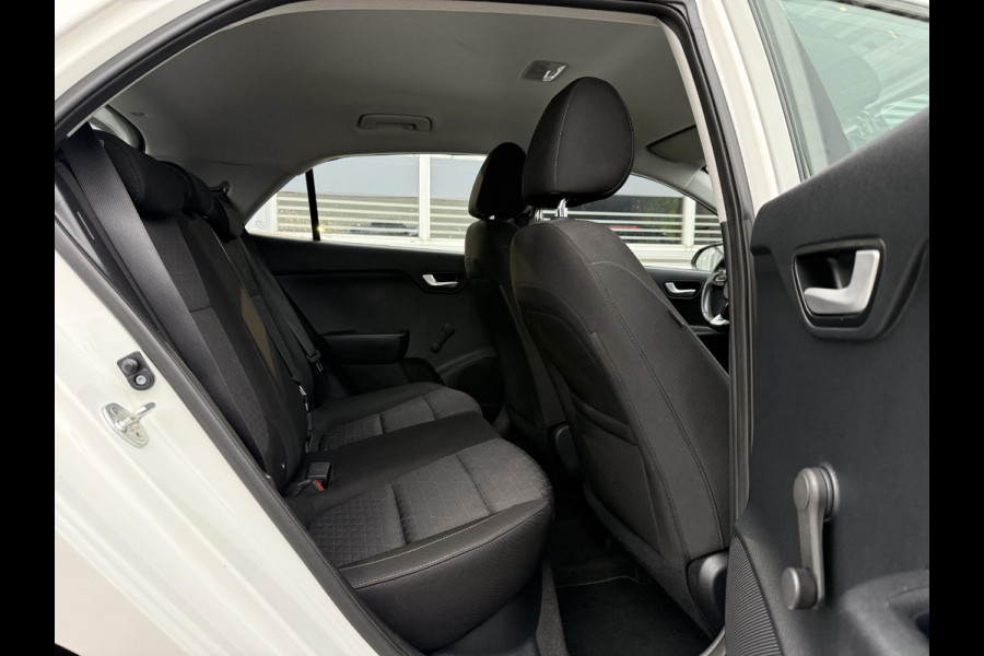 Kia Rio 1.0 TGDI ComfortPlusLine Navigator 2e Eigenaar,Navi,Camera,Airco,Cruise,PDC,Android/Apple Auto,Dealer Onderhouden,N.A.P,APK tot 05-2026