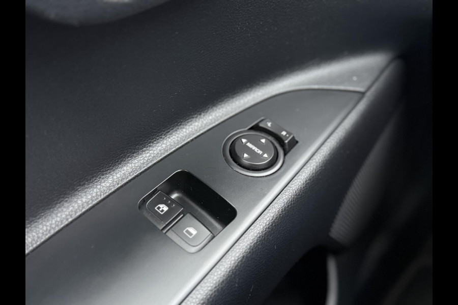 Kia Rio 1.0 TGDI ComfortPlusLine Navigator 2e Eigenaar,Navi,Camera,Airco,Cruise,PDC,Android/Apple Auto,Dealer Onderhouden,N.A.P,APK tot 05-2026