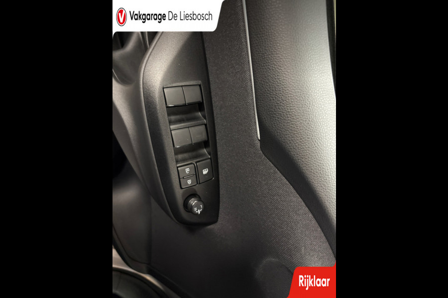 Toyota Yaris 1.5 Hybrid 115 First Edition / stoel en stuur verwarming/ camera / carplay /