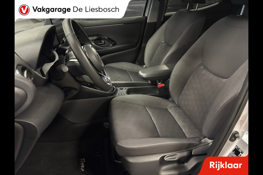 Toyota Yaris 1.5 Hybrid 115 First Edition / stoel en stuur verwarming/ camera / carplay /