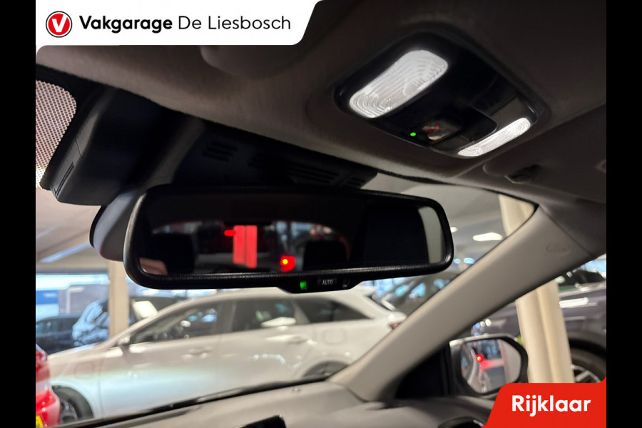 Toyota Yaris 1.5 Hybrid 115 First Edition / stoel en stuur verwarming/ camera / carplay /