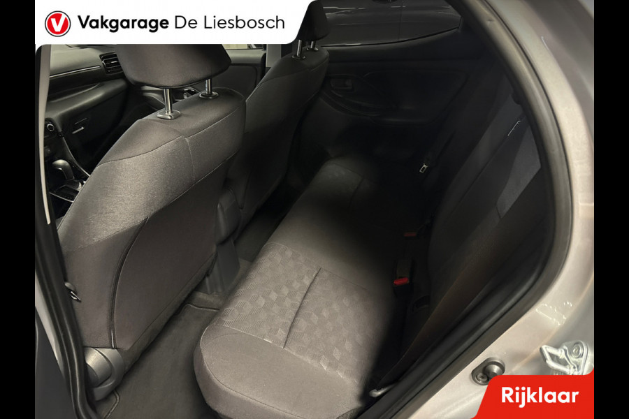 Toyota Yaris 1.5 Hybrid 115 First Edition / stoel en stuur verwarming/ camera / carplay /