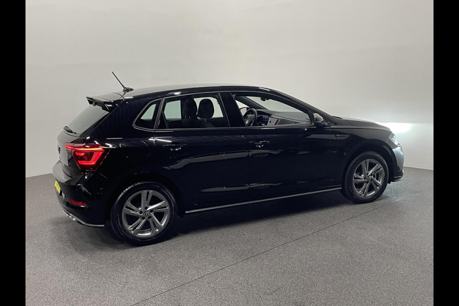 Volkswagen Polo 1.0 TSI R-Line DSG Navigatie Apple Carplay/Android Auto Camera Parkeersensoren Adaptive Cruise Control Matrix-LED-koplamp Lichtmetalen velgen Climate Control Getinte ramen
