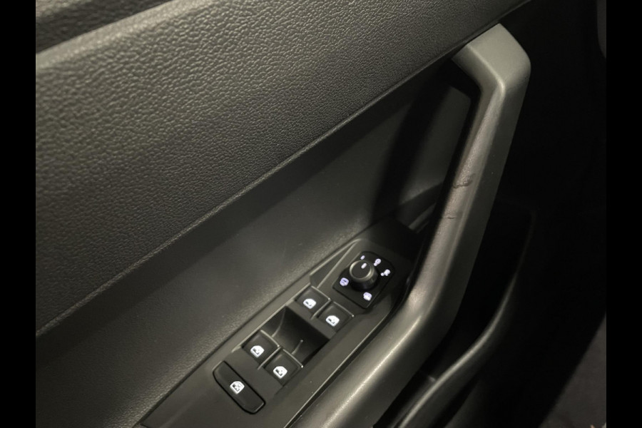 Volkswagen Polo 1.0 TSI R-Line DSG Navigatie Apple Carplay/Android Auto Camera Parkeersensoren Adaptive Cruise Control Matrix-LED-koplamp Lichtmetalen velgen Climate Control Getinte ramen