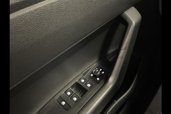 Volkswagen Polo 1.0 TSI R-Line DSG Navigatie Apple Carplay/Android Auto Camera Parkeersensoren Adaptive Cruise Control Matrix-LED-koplamp Lichtmetalen velgen Climate Control Getinte ramen