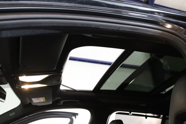 BMW 3 Serie Touring 330e xDrive 293 PK High Executive M-Sport PHEV, Kuipstoelen, Panoramadak, Memory, Head-up