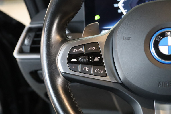 BMW 3 Serie Touring 330e xDrive 293 PK High Executive M-Sport PHEV, Kuipstoelen, Panoramadak, Memory, Head-up