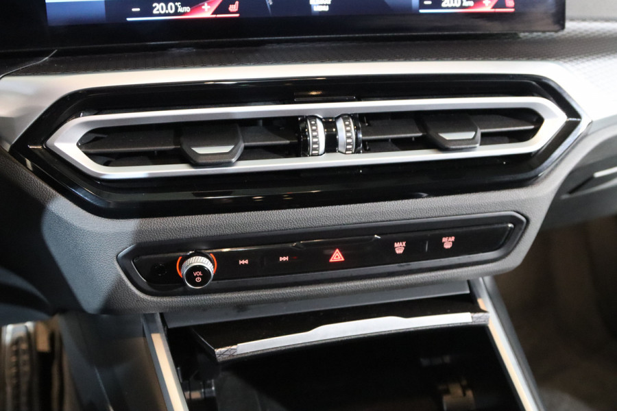 BMW 3 Serie Touring 330e xDrive 293 PK High Executive M-Sport PHEV, Kuipstoelen, Panoramadak, Memory, Head-up