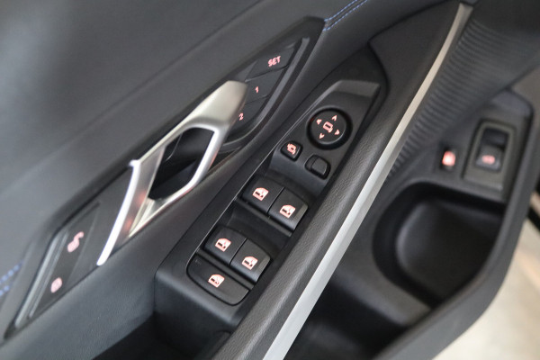 BMW 3 Serie Touring 330e xDrive 293 PK High Executive M-Sport PHEV, Kuipstoelen, Panoramadak, Memory, Head-up