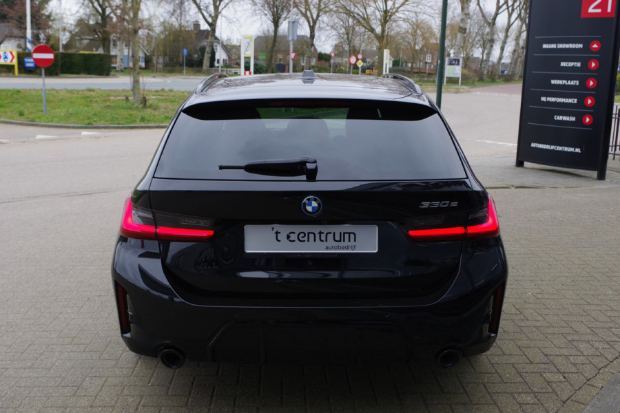 BMW 3 Serie Touring 330e xDrive 293 PK High Executive M-Sport PHEV, Kuipstoelen, Panoramadak, Memory, Head-up