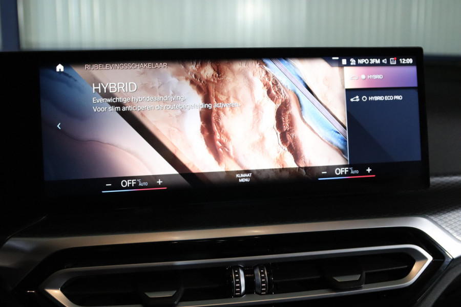 BMW 3 Serie Touring 330e xDrive 293 PK High Executive M-Sport PHEV, Kuipstoelen, Panoramadak, Memory, Head-up