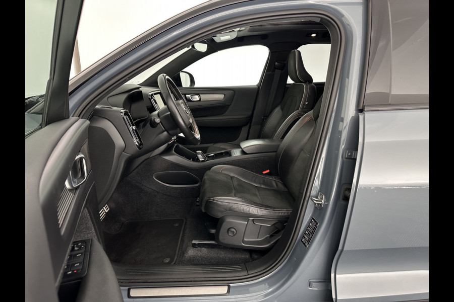 Volvo XC40 Recharge P8 AWD R-Design [ 3-Fase ] {SOH-90%} (INCL.BTW) Aut. *PANO | LEATHER-ALCANTARA | ADAPTIVE-CRUISE | DIGI-COCKPIT | FULL-LED | HARMAN/KARDON | TOP-VIEW | NAVI-FULLMAP | ECC | PDC | KEYLESS | HEATED-SPORTSEATS | TOWBAR | 20''ALU*