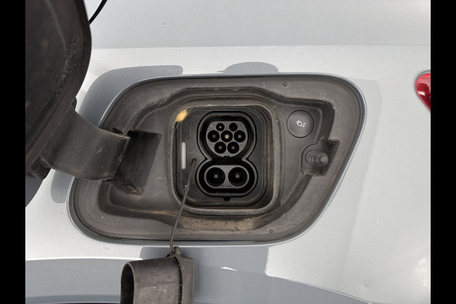 Volvo XC40 Recharge P8 AWD R-Design [ 3-Fase ] {SOH-90%} (INCL.BTW) Aut. *PANO | LEATHER-ALCANTARA | ADAPTIVE-CRUISE | DIGI-COCKPIT | FULL-LED | HARMAN/KARDON | TOP-VIEW | NAVI-FULLMAP | ECC | PDC | KEYLESS | HEATED-SPORTSEATS | TOWBAR | 20''ALU*