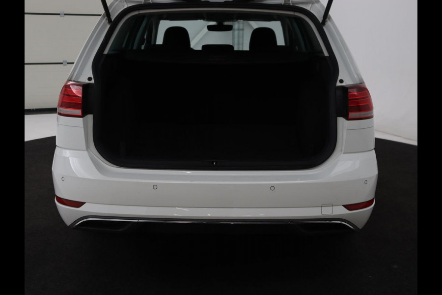 Volkswagen Golf 1.0 TSI Comfortline | Automaat | Stoelverwarming | Navigatie | Parkeerhulp | Adaptive cruise | Bluetooth | Climate control