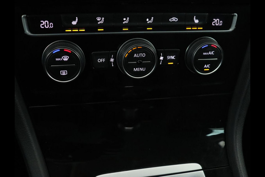 Volkswagen Golf 1.0 TSI Comfortline | Automaat | Stoelverwarming | Navigatie | Parkeerhulp | Adaptive cruise | Bluetooth | Climate control