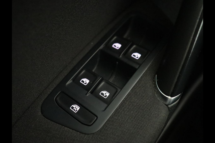 Volkswagen Golf 1.0 TSI Comfortline | Automaat | Stoelverwarming | Navigatie | Parkeerhulp | Adaptive cruise | Bluetooth | Climate control