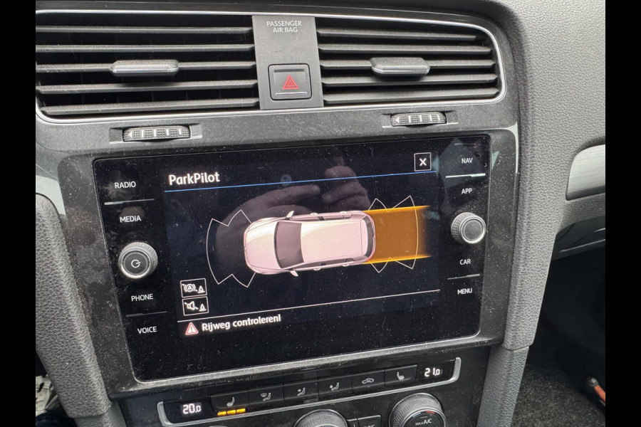 Volkswagen Golf 1.0 TSI Comfortline Automaat | Stoelverwarming | addaptieve cruise controle | nl auto met nap | Rijklaar geleverd met 12 mnd bovag garantie