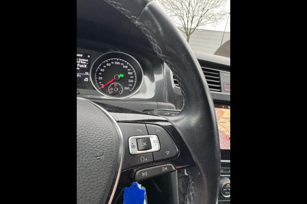 Volkswagen Golf 1.0 TSI Comfortline Automaat | Stoelverwarming | addaptieve cruise controle | nl auto met nap | Rijklaar geleverd met 12 mnd bovag garantie