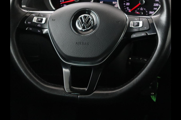 Volkswagen Tiguan 1.4 TSI Comfortline Business | Trekhaak | Camera | Full LED | Adaptive cruise | Park Assist | Carplay | Navigatie | Climate control | Bluetooth