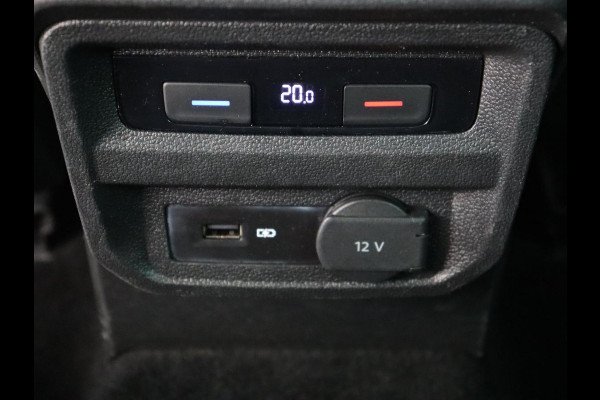 Volkswagen Tiguan 1.4 TSI Comfortline Business | Trekhaak | Camera | Full LED | Adaptive cruise | Park Assist | Carplay | Navigatie | Climate control | Bluetooth