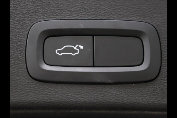 Volvo XC40 1.5 T4 Recharge Inscription Expression| Trekhaak | Stoel & stuurverwarming | 360 Camera | Carplay | Navigatie | Full LED | Climate control | PHEV | Plug In