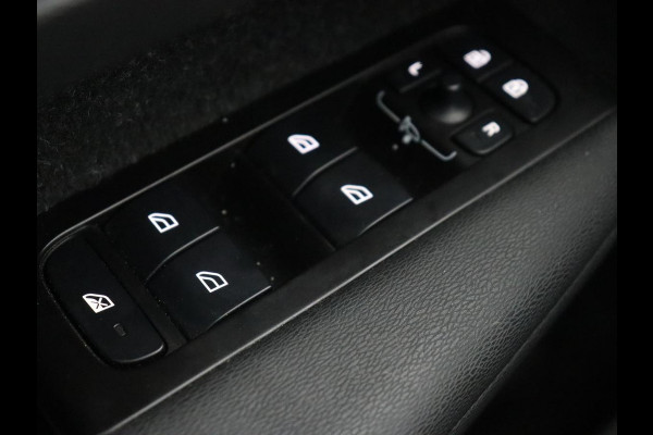 Volvo XC40 1.5 T4 Recharge Inscription Expression| Trekhaak | Stoel & stuurverwarming | 360 Camera | Carplay | Navigatie | Full LED | Climate control | PHEV | Plug In