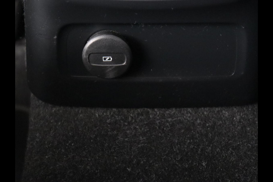 Volvo XC40 1.5 T4 Recharge Inscription Expression| Trekhaak | Stoel & stuurverwarming | 360 Camera | Carplay | Navigatie | Full LED | Climate control | PHEV | Plug In