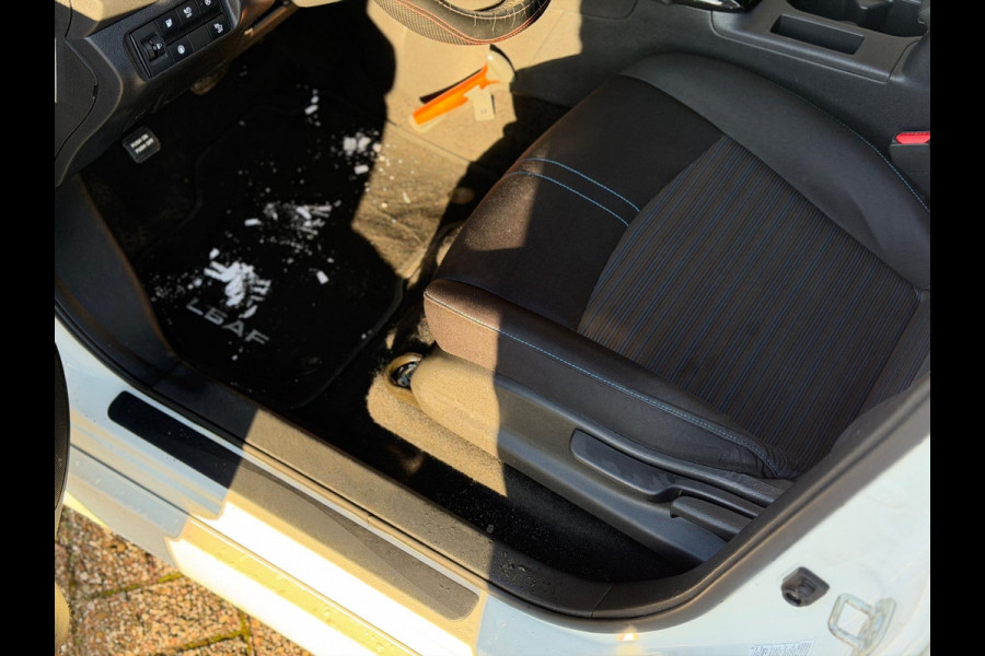 Nissan Leaf N-Connecta 40 kWh 2018 NAVI CLIMA NAP