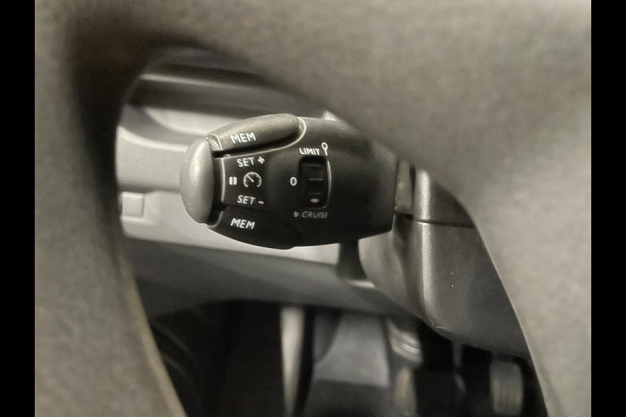 Peugeot Expert Long Dubbele Cabine Asphalt L3 2.0 HDi 120pk Aut-8 Airco Navi Carplay Cruise Control Trekhaak Lang Luxe Dubbele Cabine