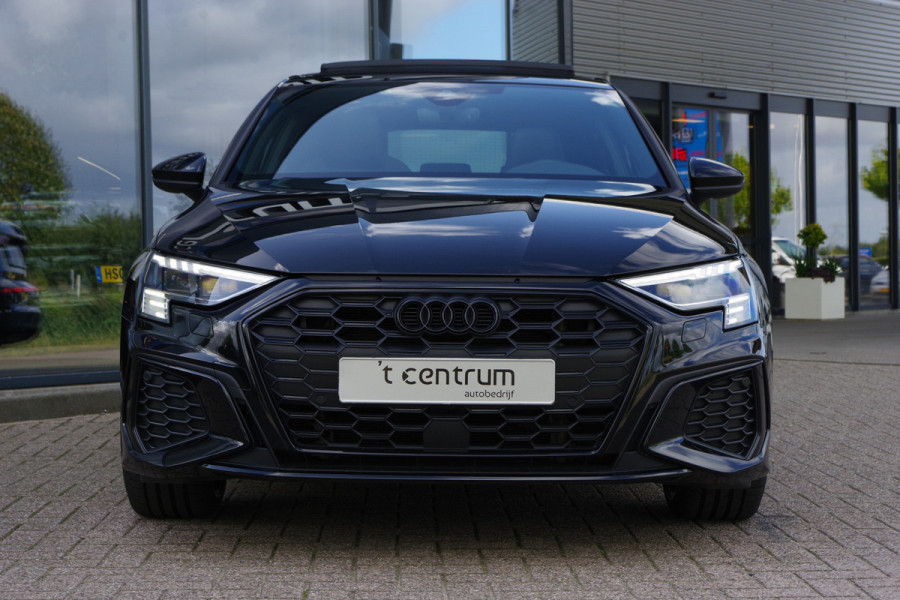 Audi A3 Sportback 45 TFSI e 245 PK S-Line Edition Competition PHEV, Panoramadak, RS-Bekleding, Camera