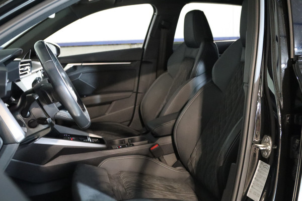 Audi A3 Sportback 45 TFSI e 245 PK S-Line Edition Competition PHEV, Panoramadak, RS-Bekleding, Camera