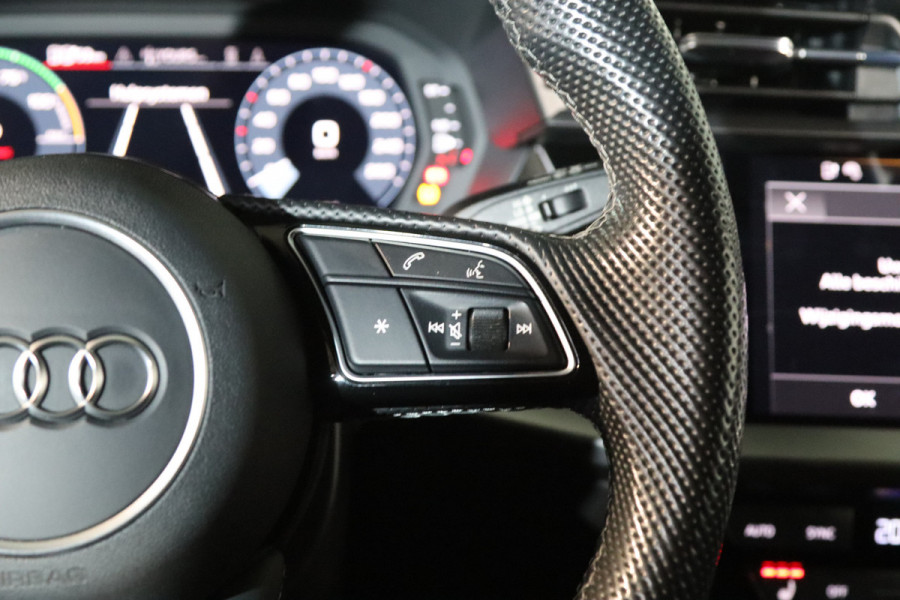 Audi A3 Sportback 45 TFSI e 245 PK S-Line Edition Competition PHEV, Panoramadak, RS-Bekleding, Camera