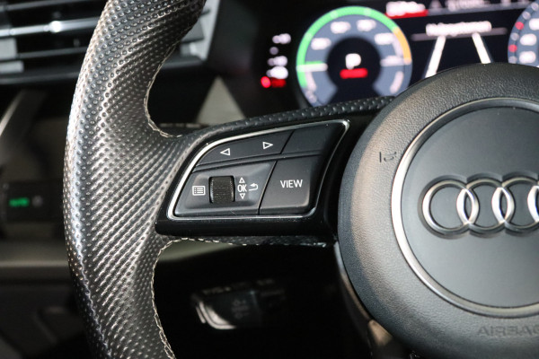 Audi A3 Sportback 45 TFSI e 245 PK S-Line Edition Competition PHEV, Panoramadak, RS-Bekleding, Camera