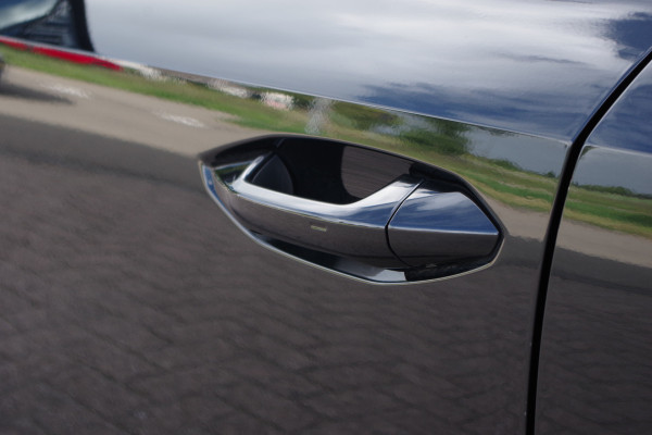 Audi A3 Sportback 45 TFSI e 245 PK S-Line Edition Competition PHEV, Panoramadak, RS-Bekleding, Camera