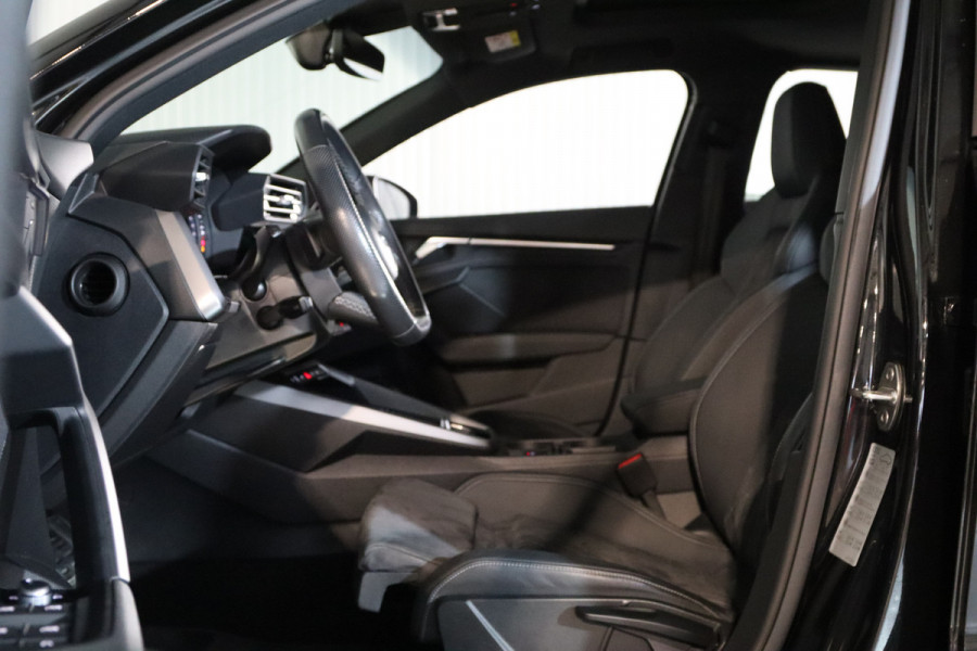 Audi A3 Sportback 45 TFSI e 245 PK S-Line Edition Competition PHEV, Panoramadak, RS-Bekleding, Camera