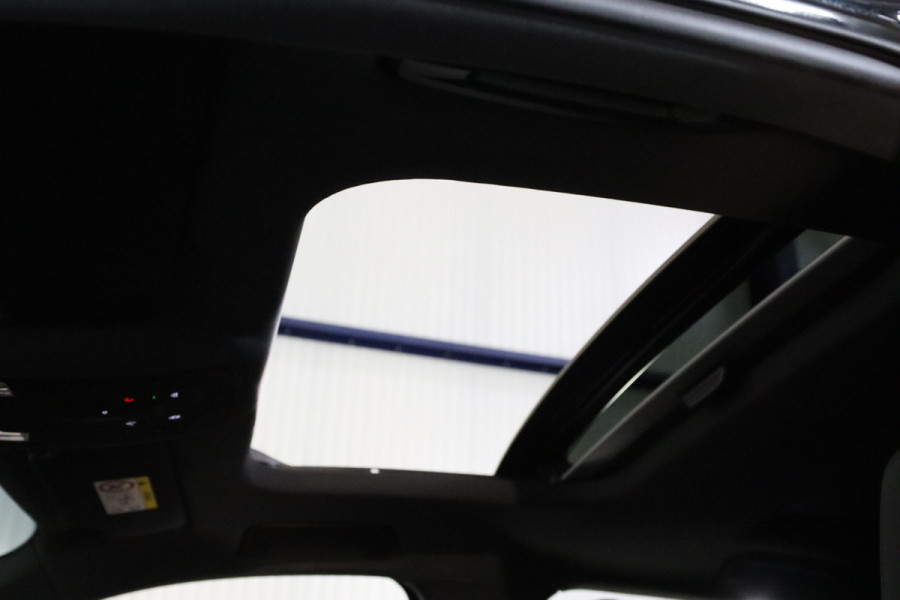 Audi A3 Sportback 45 TFSI e 245 PK S-Line Edition Competition PHEV, Panoramadak, RS-Bekleding, Camera