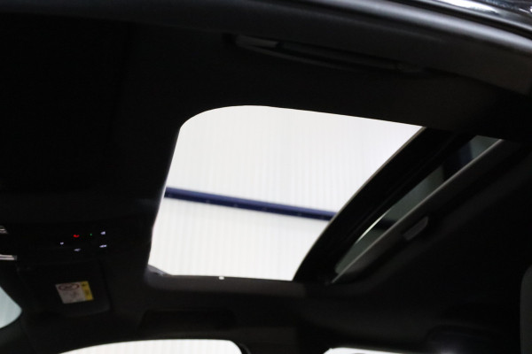 Audi A3 Sportback 45 TFSI e 245 PK S-Line Edition Competition PHEV, Panoramadak, RS-Bekleding, Camera