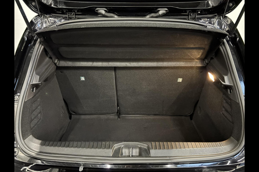 Renault Clio 1.0 TCe Intens Airco Navigatie Cruise control Multimedia