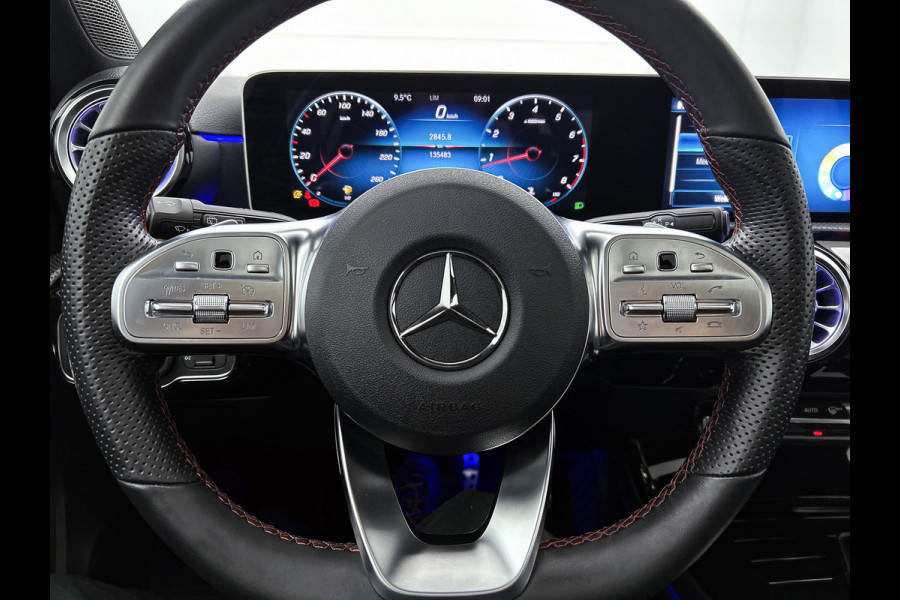 Mercedes-Benz A-Klasse 200 Business Solution AMG (PANORAMADAK, SFEERVERLICHTING, 360 CAMERA, GOED ONDERHOUDEN)