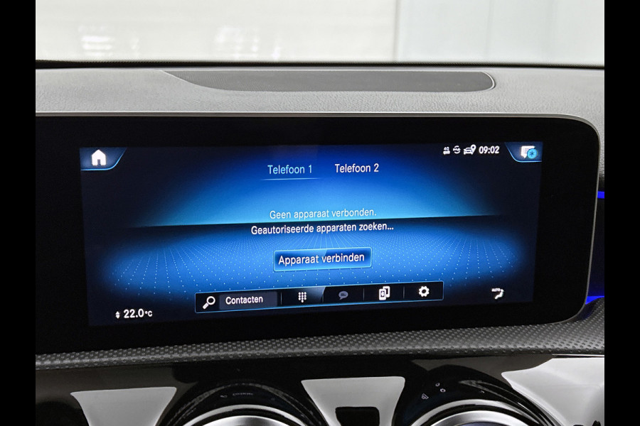 Mercedes-Benz A-Klasse 200 Business Solution AMG (PANORAMADAK, SFEERVERLICHTING, 360 CAMERA, GOED ONDERHOUDEN)