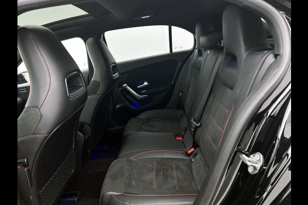 Mercedes-Benz A-Klasse 200 Business Solution AMG (PANORAMADAK, SFEERVERLICHTING, 360 CAMERA, GOED ONDERHOUDEN)