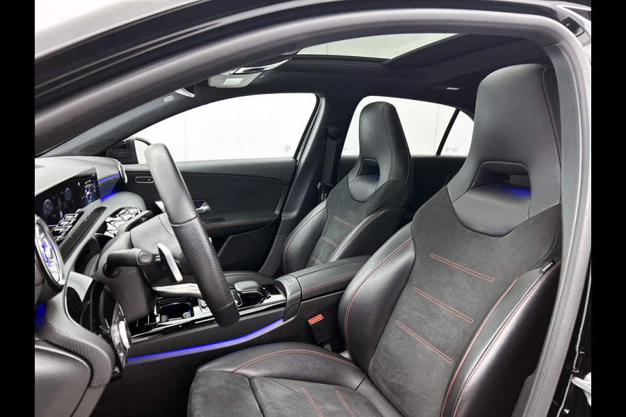 Mercedes-Benz A-Klasse 200 Business Solution AMG (PANORAMADAK, SFEERVERLICHTING, 360 CAMERA, GOED ONDERHOUDEN)