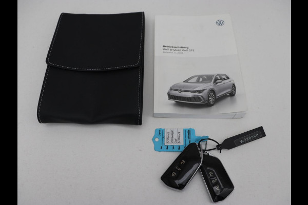 Volkswagen Golf 1.4 eHybrid GTE | Adaptive cruise | Camera | Park Assist | Carplay | Navigatie | Sfeerverlichting | LED Plus | Sportstoelen | Climate control | PHEV | Plug In