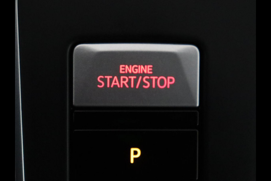 Volkswagen Golf 1.4 eHybrid GTE | Adaptive cruise | Camera | Park Assist | Carplay | Navigatie | Sfeerverlichting | LED Plus | Sportstoelen | Climate control | PHEV | Plug In