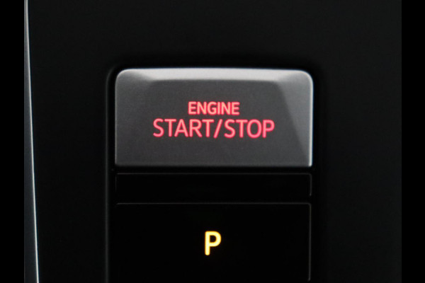 Volkswagen Golf 1.4 eHybrid GTE | Adaptive cruise | Camera | Park Assist | Carplay | Navigatie | Sfeerverlichting | LED Plus | Sportstoelen | Climate control | PHEV | Plug In