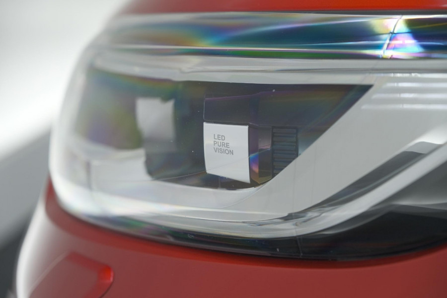 Renault Kadjar 1.3 TCe 140 EDC Limited | Trekhaak | Allseason banden | Stoelverwarming | Apple Carplay