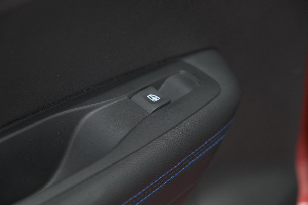 Renault Kadjar 1.3 TCe 140 EDC Limited | Trekhaak | Allseason banden | Stoelverwarming | Apple Carplay