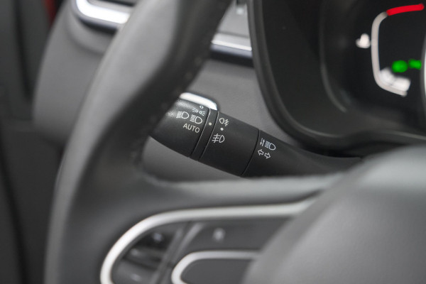 Renault Kadjar 1.3 TCe 140 EDC Limited | Trekhaak | Allseason banden | Stoelverwarming | Apple Carplay