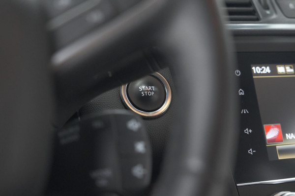 Renault Kadjar 1.3 TCe 140 EDC Limited | Trekhaak | Allseason banden | Stoelverwarming | Apple Carplay